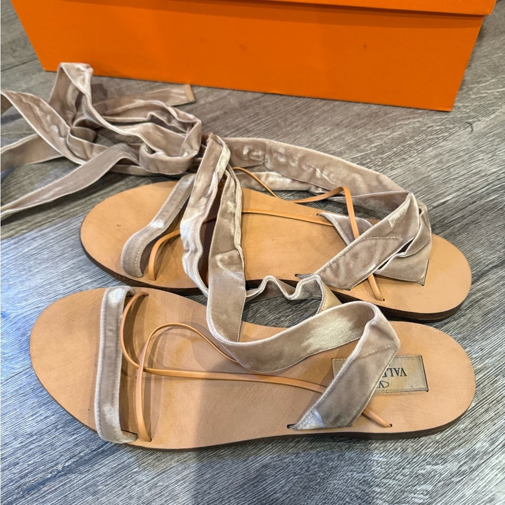 VALENTINO SANDALS - Picture 4 of 4